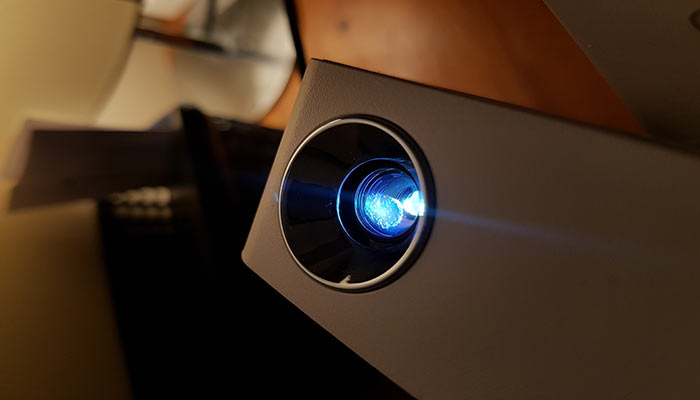 5 Steps to Clean the Projectors Lens